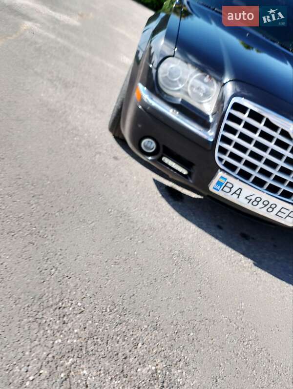 Седан Chrysler 300C 2005 в Кропивницком
