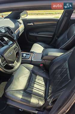 Седан Chrysler 300C 2018 в 