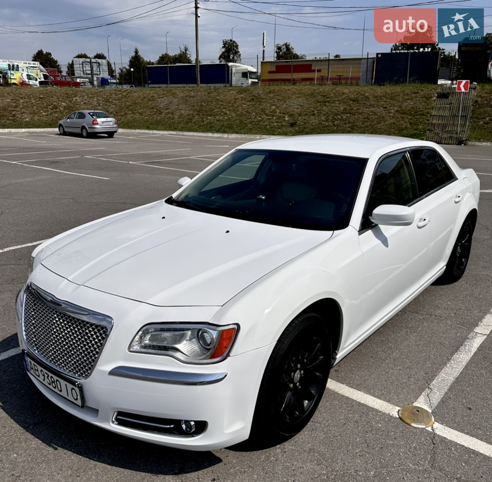 2014 Chrysler 300C - мініатюра 50