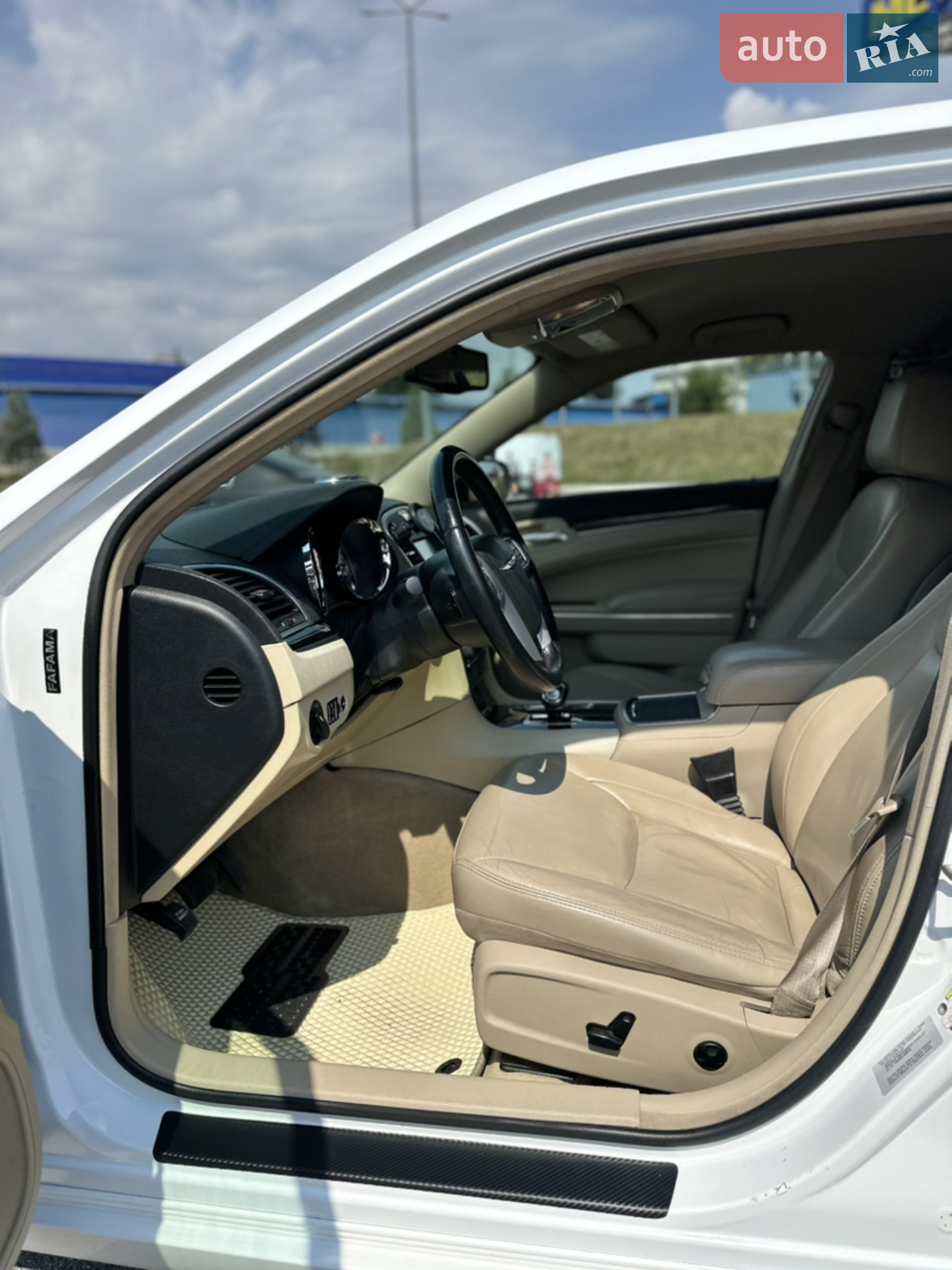 2014 Chrysler 300C - мініатюра 10
