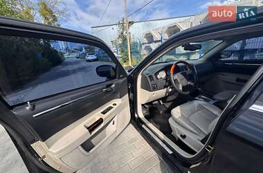 Седан Chrysler 300C 2005 в 