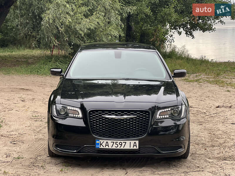 Седан Chrysler 300C 2019 в Киеве фото 4 Седан Chrysler 300C 2019 в Киеве