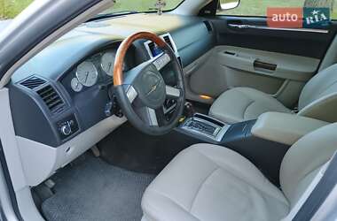 Седан Chrysler 300C 2005 в 
