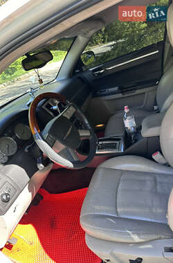 Седан Chrysler 300C 2005 в 