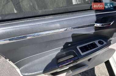 Седан Chrysler 300C 2005 в 