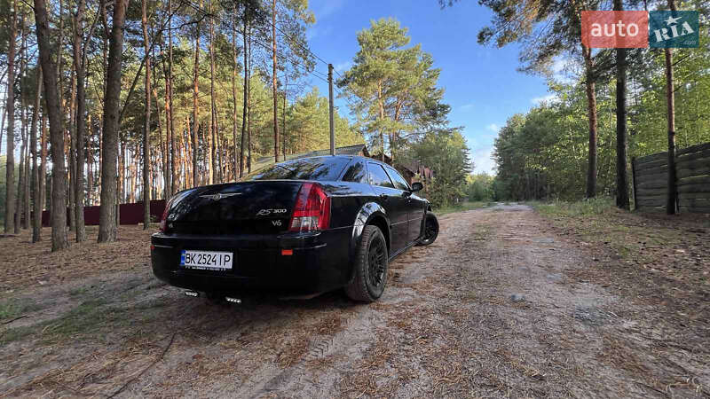 Седан Chrysler 300C 2006 в Луцьку