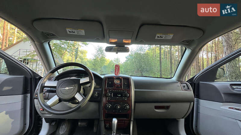 Седан Chrysler 300C 2006 в Луцьку
