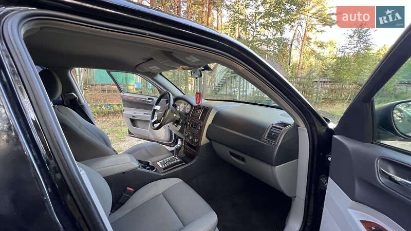 Седан Chrysler 300C 2006 в Луцьку