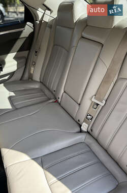 Седан Chrysler 300C 2008 в 
