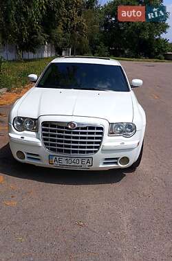 Седан Chrysler 300C 2005 в 