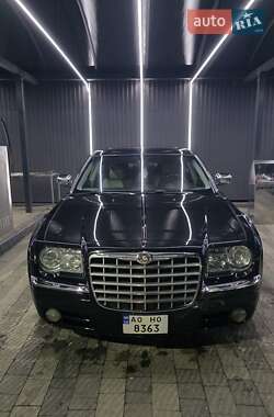 Седан Chrysler 300C 2005 в Ужгороді