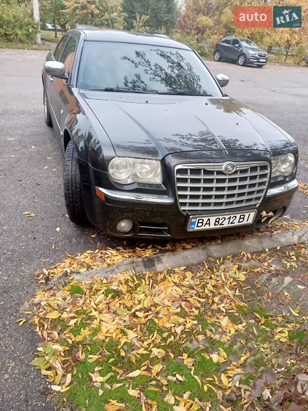 Седан Chrysler 300C 2005 в 