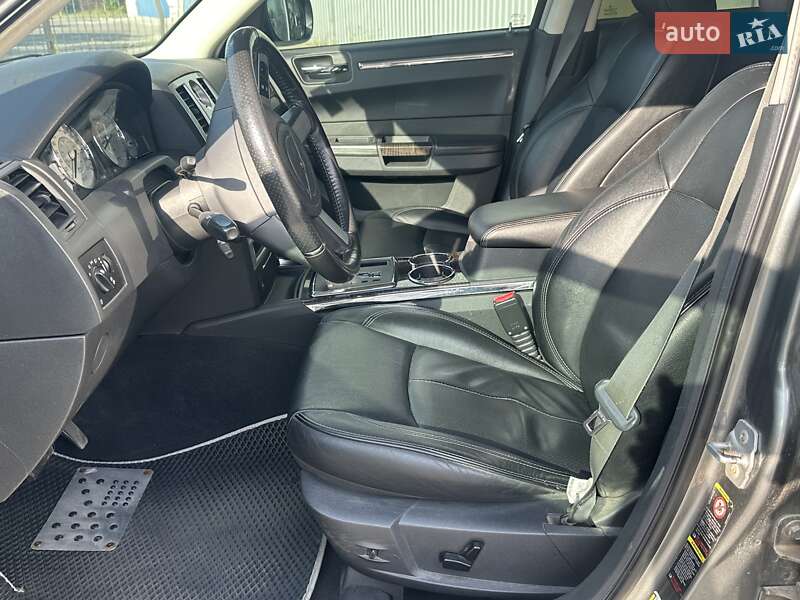 Універсал Chrysler 300C 2009 в Запоріжжі