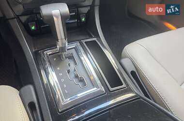 Седан Chrysler 300C 2005 в 