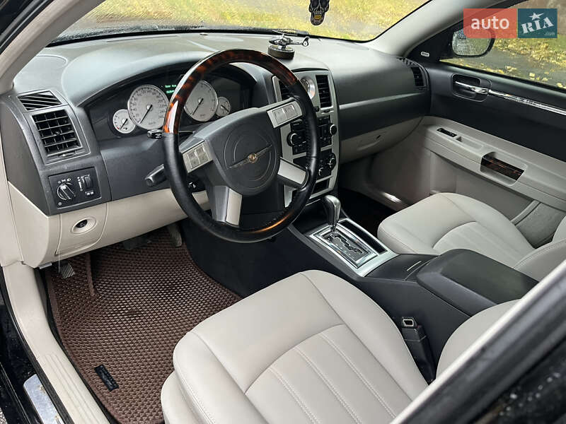 Седан Chrysler 300C 2006 в Києві фото 14 Седан Chrysler 300C 2006 в Києві