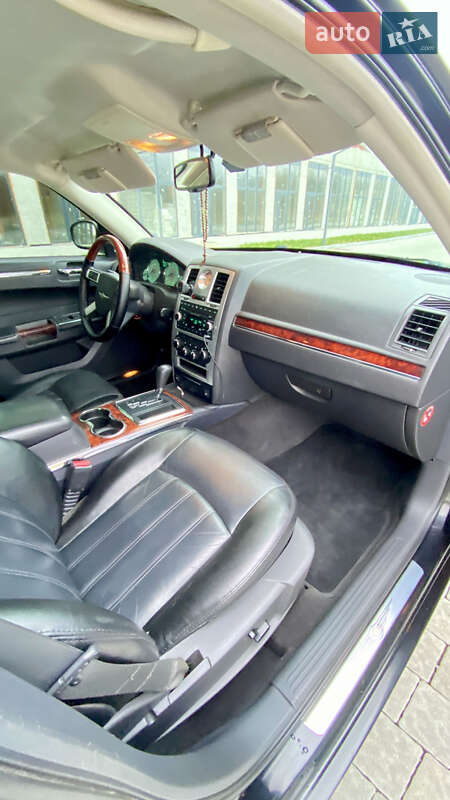 Седан Chrysler 300C 2008 в Львові фото 23 Седан Chrysler 300C 2008 в Львові