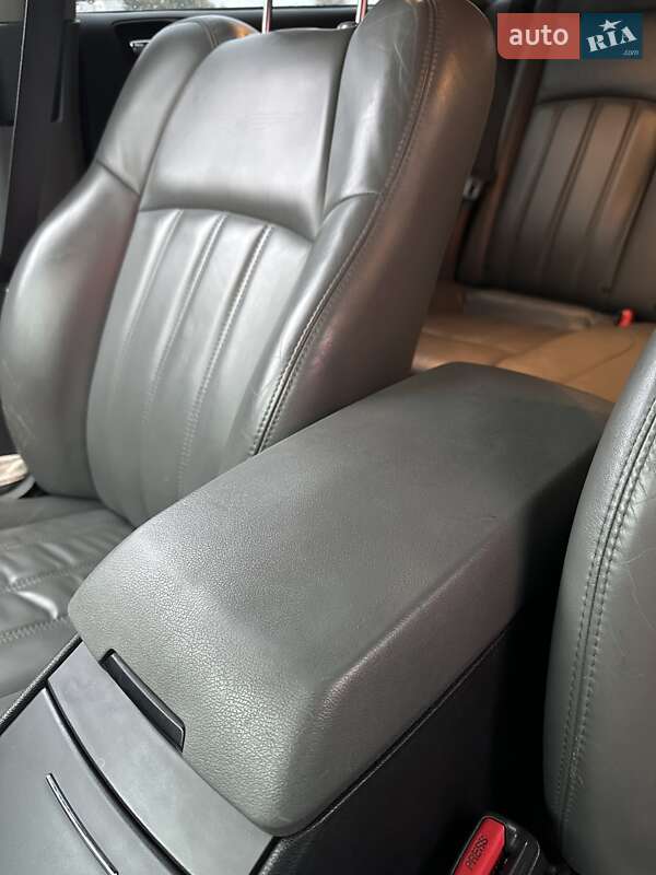 Универсал Chrysler 300C 2004 в Белогородке