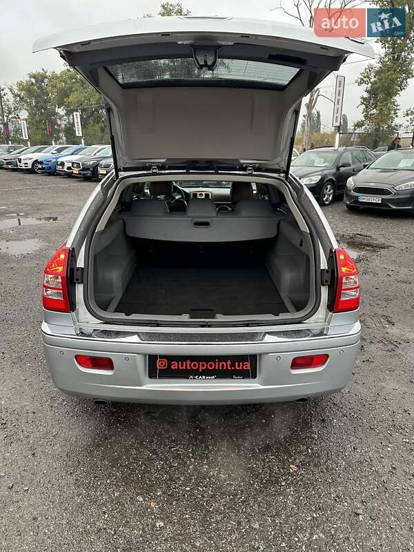 Универсал Chrysler 300C 2004 в Белогородке