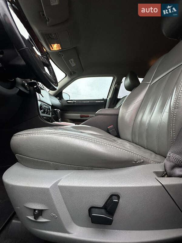 Универсал Chrysler 300C 2004 в Белогородке