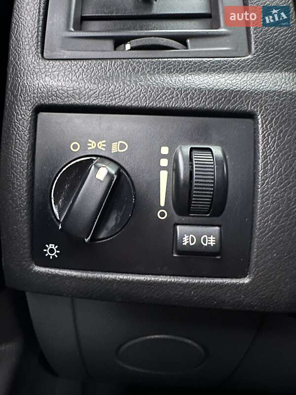 Универсал Chrysler 300C 2004 в Белогородке