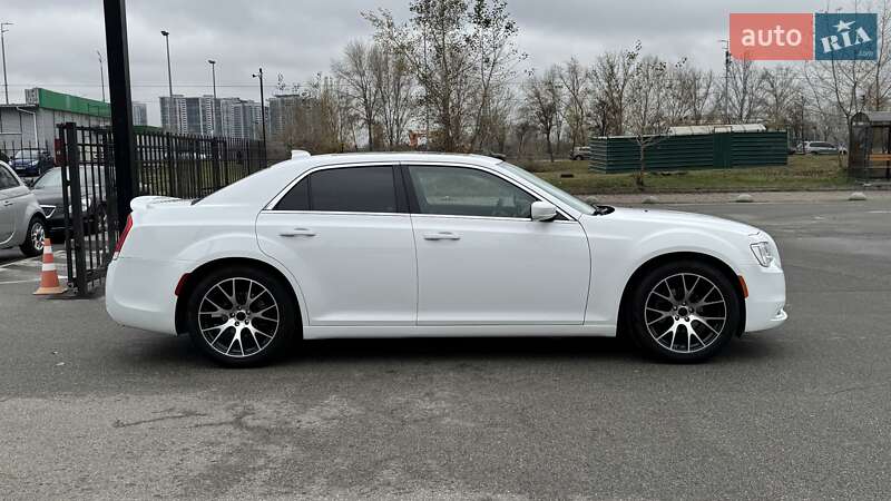 Седан Chrysler 300C 2016 в Києві фото 5 Седан Chrysler 300C 2016 в Києві