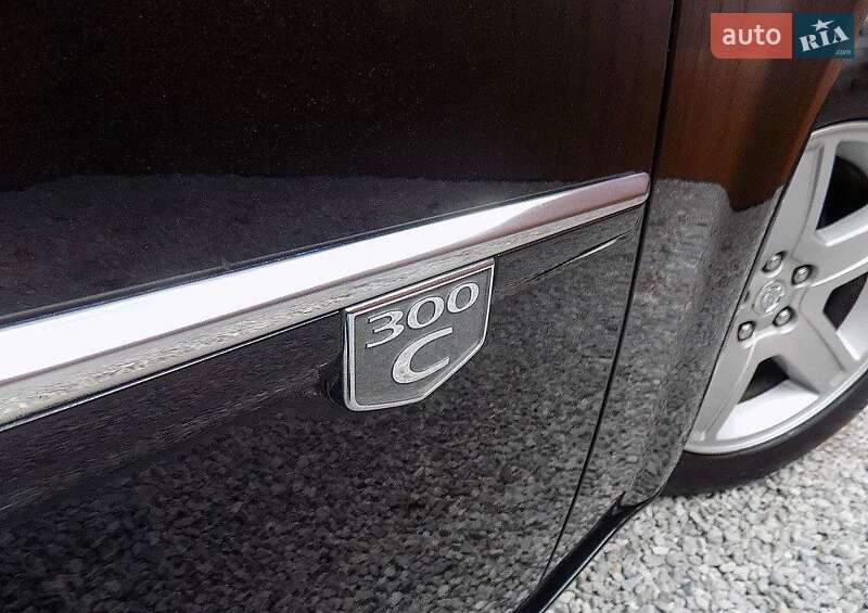 Седан Chrysler 300C 2006 в Киеве
