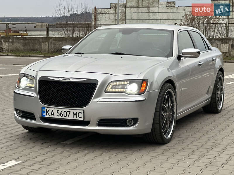 Седан Chrysler 300C 2012 в Могилів-Подільському