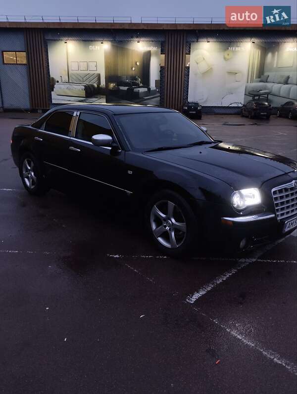 Седан Chrysler 300C 2005 в Житомире