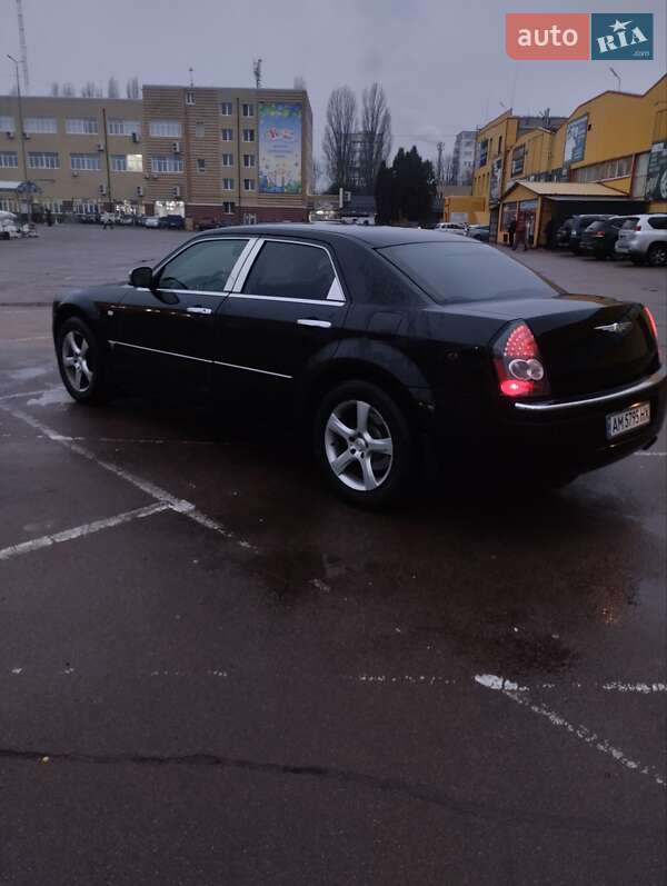 Седан Chrysler 300C 2005 в Житомире