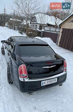 Седан Chrysler 300C 2013 в Фастове
