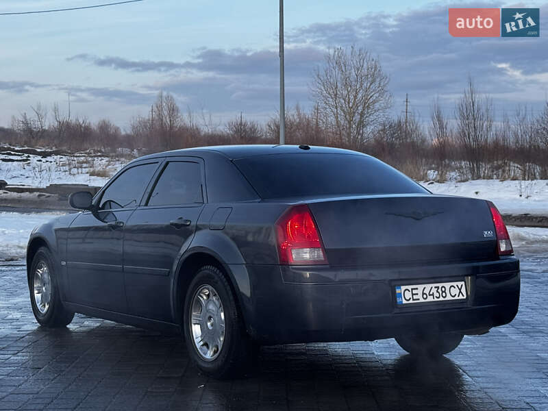 Седан Chrysler 300C 2006 в Львове