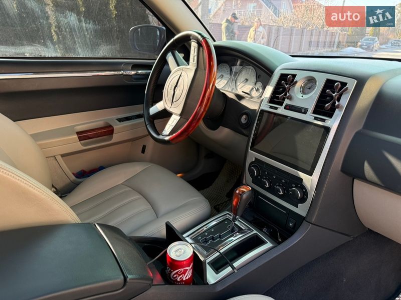 Седан Chrysler 300C 2005 в Виннице