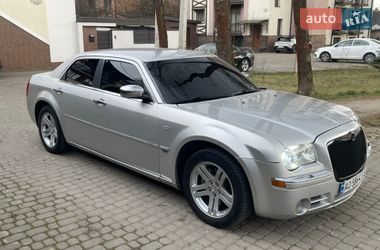 Седан Chrysler 300C 2006 в Львові