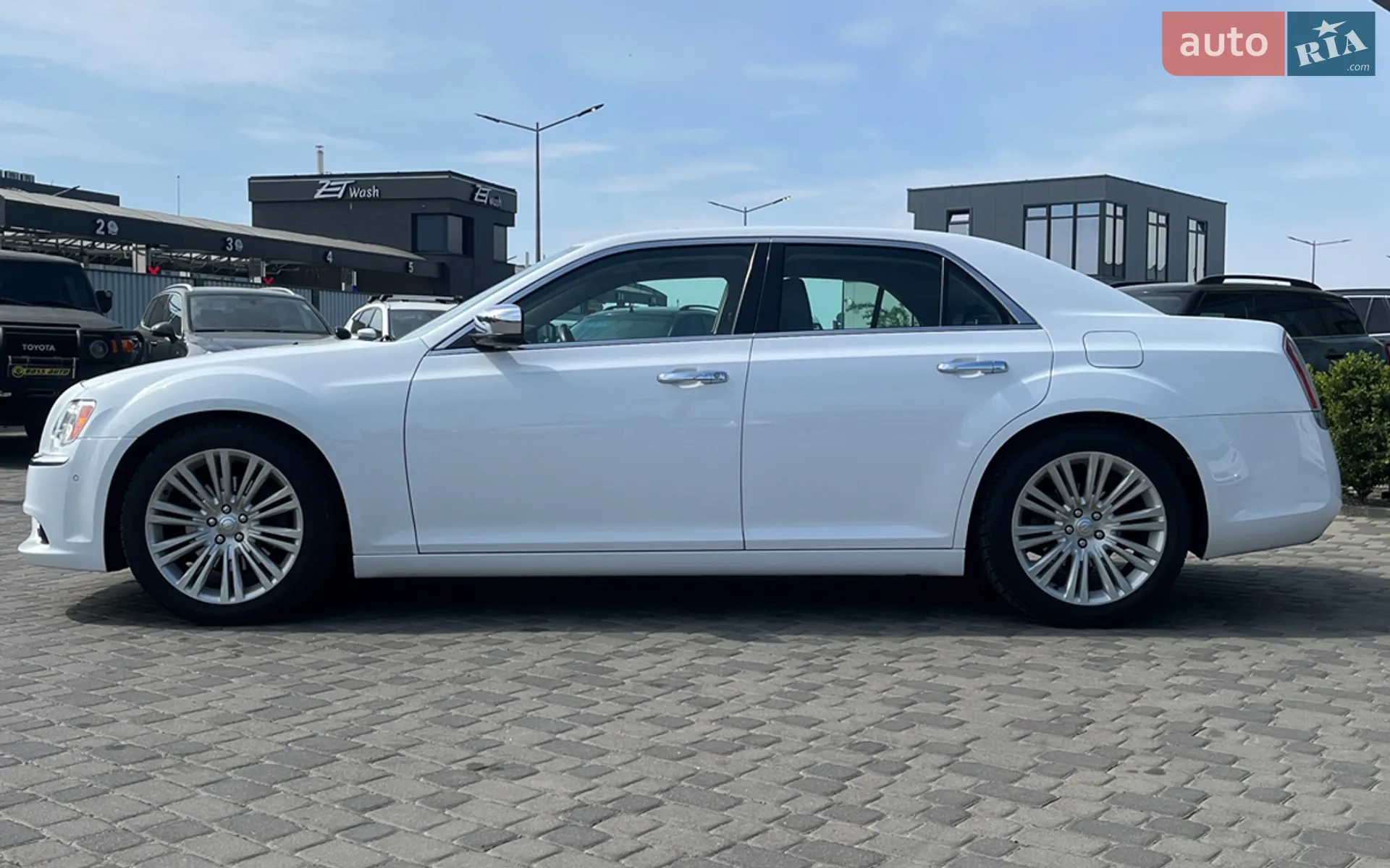 2012 Chrysler 300C - мініатюра 4