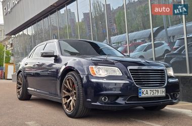 Седан Chrysler 300C 2012 в Киеве