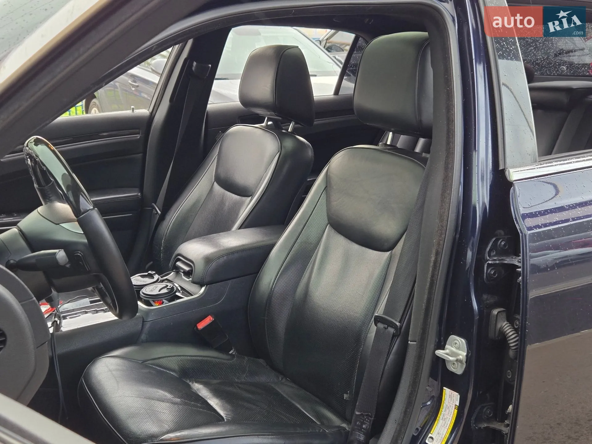 2012 Chrysler 300C - мініатюра 15