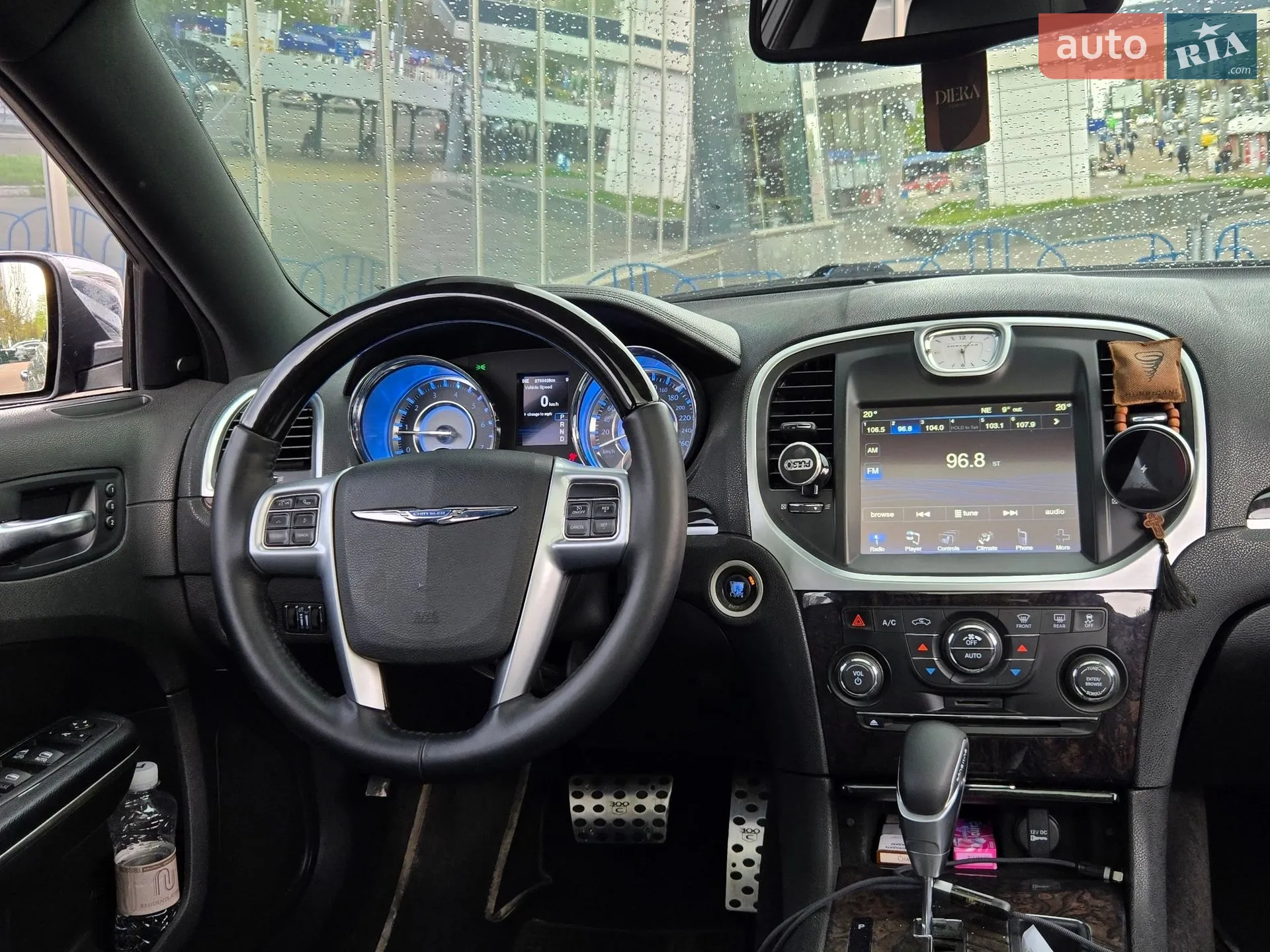 2012 Chrysler 300C - мініатюра 25