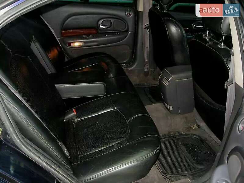 Седан Chrysler 300M 1999 в Каменском