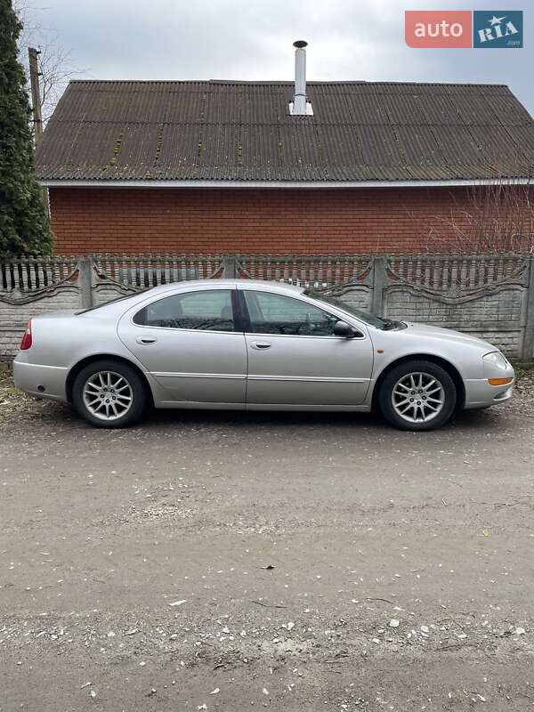 Седан Chrysler 300M 2004 в Макарове