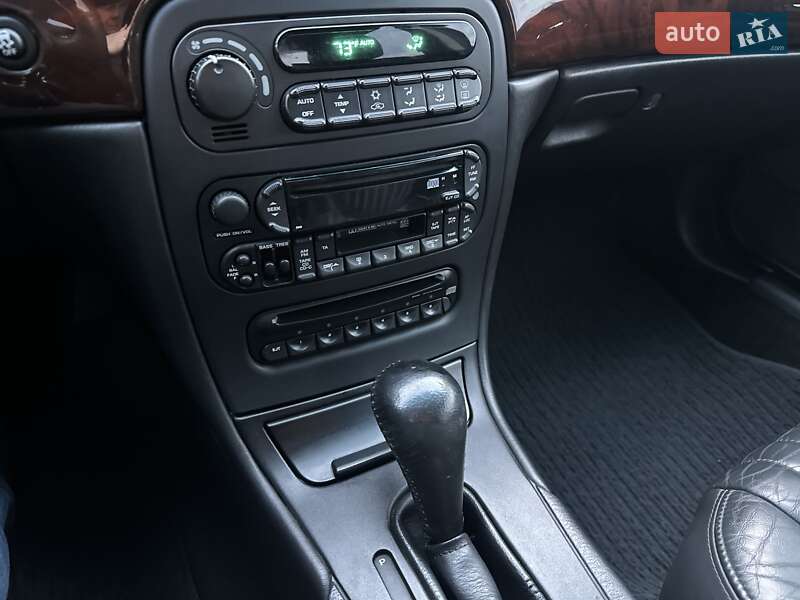 Седан Chrysler 300M 2004 в Сумах
