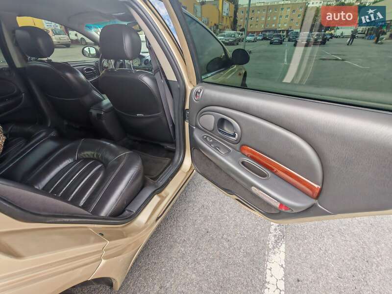 Седан Chrysler 300M 1999 в Житомире