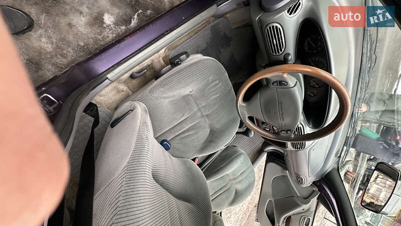 Седан Chrysler Cirrus 1995 в Києві