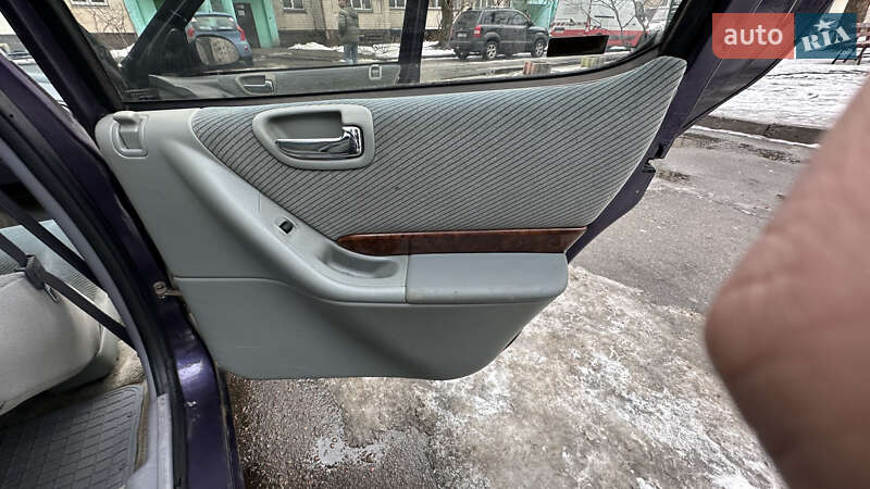 Седан Chrysler Cirrus 1995 в Києві