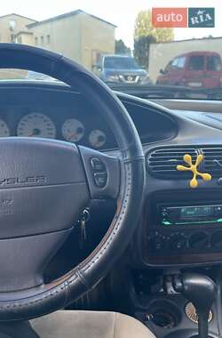 Седан Chrysler Cirrus 1995 в 