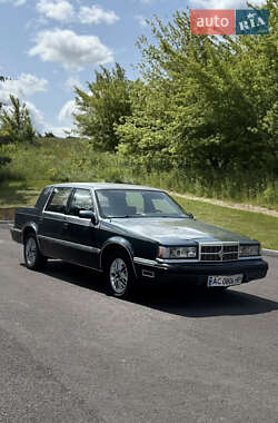 Седан Chrysler Dynasty 1988 в Рівному