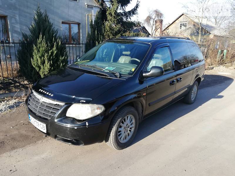 Минивэн Chrysler Grand Voyager 2004 в Нововолынске