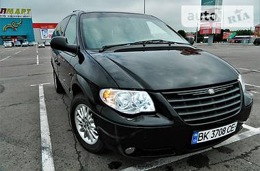 Минивэн Chrysler Grand Voyager 2006 в Ровно