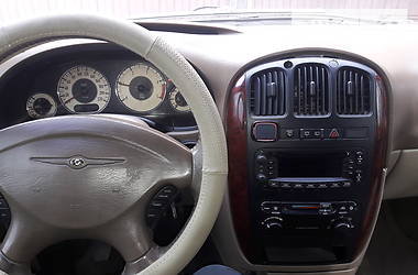 Универсал Chrysler Grand Voyager 2002 в Черновцах