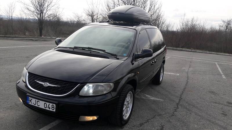 Минивэн Chrysler Grand Voyager 2002 в Черновцах