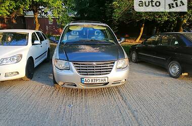 Минивэн Chrysler Grand Voyager 2006 в Ужгороде